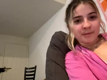 couple Big Tits Cam Girls with makennamacy