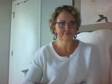 girl Big Tits Cam Girls with momnxtdoor