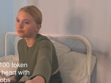 girl Big Tits Cam Girls with merylbossom