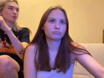 couple Big Tits Cam Girls with glockoffrog